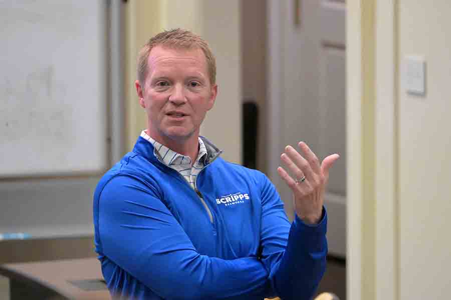 Dan Perschke speaks to accounting students