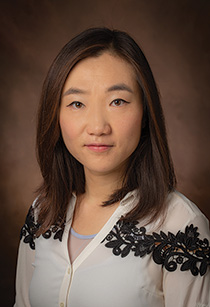 Head shot of Sydney Shu